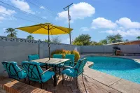 Eli Drive: Farmhouse Charm Meets Modern Luxury – Pool Included! - Kolam Renang Peribadi