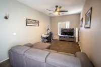 Goodyear, AZ full home with heated pool and spa and desert oasis back yard!! - Phòng tập thể hình