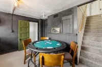 LuxHistoric Retreat, Whiskey Room, Mins to DT
