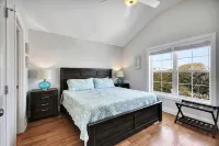 Sea 2 Sea - 4 Bdrm w/ Pool and New Patio - 1 Minute Walk to Beach - 2-Star