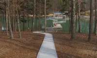 Lake Front, Quiet, Private cove on 4.75 acres, Canoe, 2 Kayak, 2 boat docks - 3성급