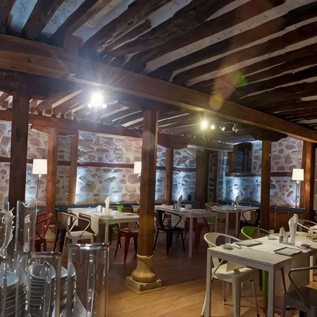 Hich Hotel Konya