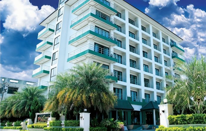 Maneerote Hotel