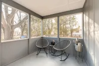 Remodeled 3 bedroom home in Monona. Close to Downtown! - Wifi