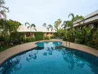 Rocco Hotel Bangsaen Hotels near Tan Cape