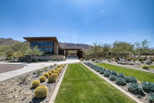 Resort-Style Gated, Pool Gym Near Downtown Phoenix & Chase Field Hiking Mountain - 방갈로