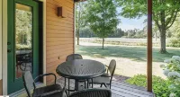 Completely Updated Crystal Mountain Condo Great Location Dog Friendly! - 3-Star