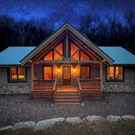 Mountain Hideaway - Hot Tub, Fire Pit, Close to Town