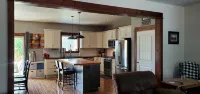 Spacious and Comfortable minutes to BZN airport, close to downtown Bozeman!