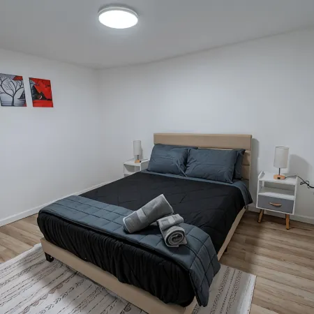 Spacious and Stylish Apartment Perfect for Your Getaway in Beverly!