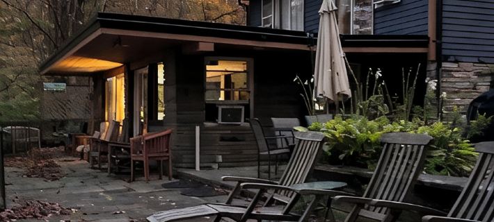 Private Lakefront Cottage, Panoramic Lake Views. Fish, Row, Kayak, Pet-Friendly Hotels in Sullivan County