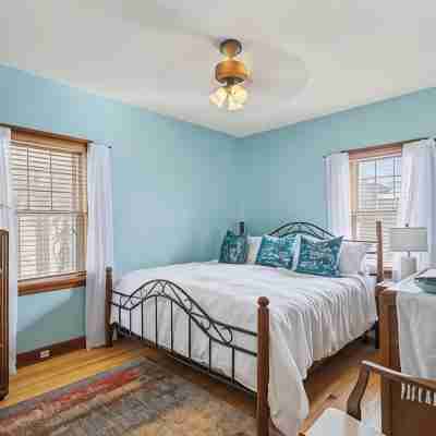 Welcome to the Charming Stone Haven, a Beautiful Three Bedroom Property. Rooms