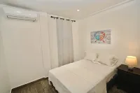 Charming & Spacious 2-bedroom Apartment Near Ocean-Starfish Villa Ξενοδοχεία στην πόλη 