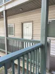 Beechside Breeze Luxury Condo with pool & hot tub
