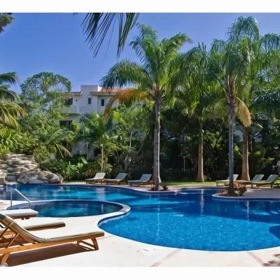 Palmar Del Sol Hotels near 5th Avenue