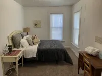 Cozy remodeled 1 bedroom near Drake U and downtown - Condos