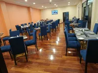 DM Hoteles Ayacucho - breakfast
