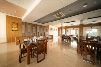 The Sky Imperial - Shahi Hotels & Resort - Desayuno