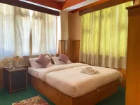 Hotel Tso Lhamo - Baarit