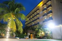 Narita Hotel Tangerang - Bãi đậu xe