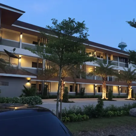 Evergreen Resort Chanthaburi Отели рядом с достопримечательностью «Водопад Клонг Нарай»