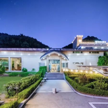 Namwon Hanjeungwonstay Pension