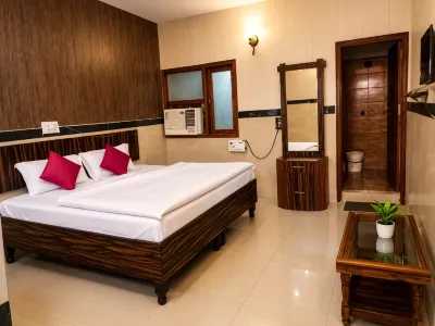 Hotel Goverdhan - Walking to Raja Ki Mandi Railway and 3km from Isbt シビル・ラインズのホテル