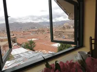 Cusco Plaza Nazarenas - Mountain view
