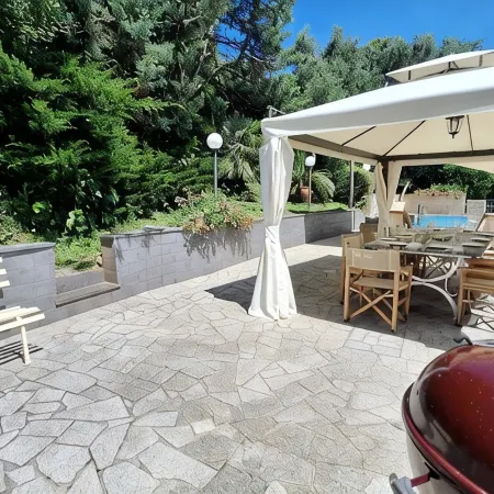 Hill Palace Villa, Private Pool, Sea View, Full Privacy, Easy Accessible by Car