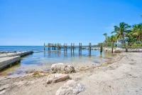 Wide Horizon oceanfront.  4 bedroom, 4 ½ bath,  kayaks, pool + observation deck. - Beach