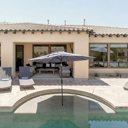 Walk to Festivals From a Modern Dream House Near La Quinta