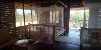 Forest Hog Safari Lodge - Parking
