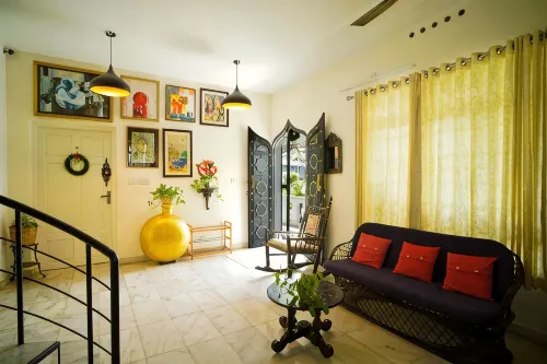 The Island House 2 BHK Lake View Homestay - Villas