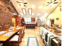 River House on 4 acres! Bring the dog! - 4-Sterne