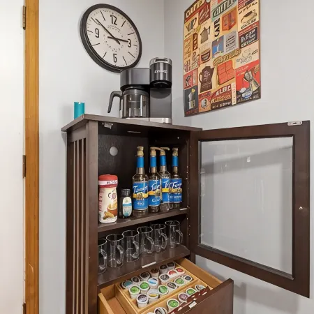 Boho BnB ~ Walk to Cherry/Pickwick & MSU