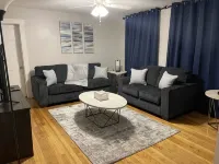 Wonderful new cozy 3 bedroom min from the casino - พร้อมWifi