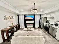 Glamorous Hideaway - 4-Star
