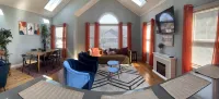 Sunny Modern Huge 3 bed 2 bath, 15 mins to downton NYC - 2-Star