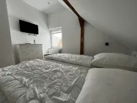 Gemütliche Landhaus-ferienwohnung mit Direktem Wasserzugang in Groß Leppin
