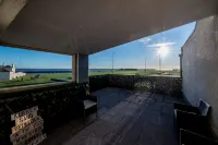 Luxury Apartment with Sea Views Balcony Hotels in 