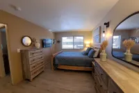 Cozy condo in Sparks, NV close to dining, shopping, and entertainment.
