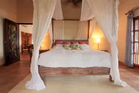 Exclusive 5 Bedroom Rainforest Retreat, Ocean/ Mountain View’s /sleeps 12
