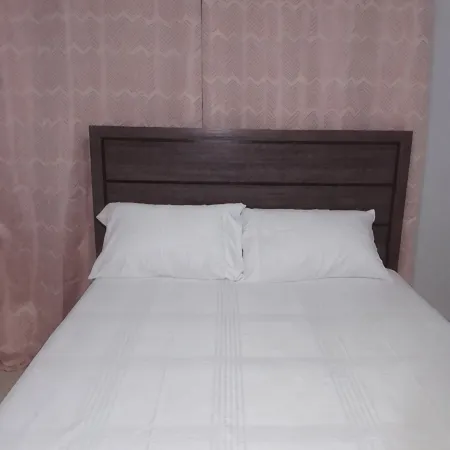 Bayfront Budget Friendly 2 Bedrooms and 2 Bathrooms Apt in Gated Community