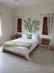 Ocean-View Apartment at VillaMerissa 4 BR/4 Bath. Walk to Beach, JackSprat - Wifi