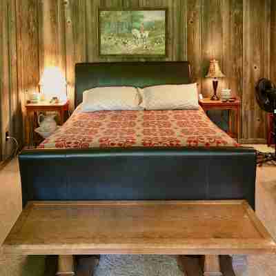 BunkHouse Retreat at Minto-Brown Island Salem Oregon Rooms