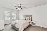 LUXURY TOWNHOME NEAR DOWNTOWN AND PENSACOLA BEACH - Uima-altaat