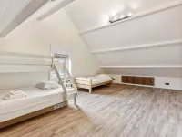 Villa Amelie -- Modern Villa @ the Beach w. Garden Hotels in Koksijde