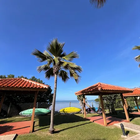 Sol y Mar - Oceanfront Condo!