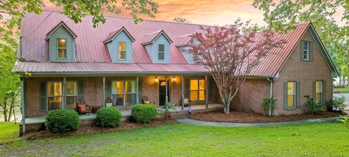 Sleeps 20! Luxe Family Lakehouse! No Steps to Water! EZ Access, Slide, Fast Wifi Hotels in Winston County