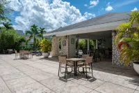 "Idle Time on the Bay Visually Charming and newly refurbished apartment - 2-Star